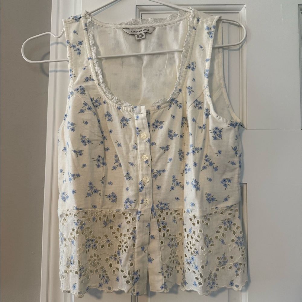 Brand New! American Eagle top, Blue Floral